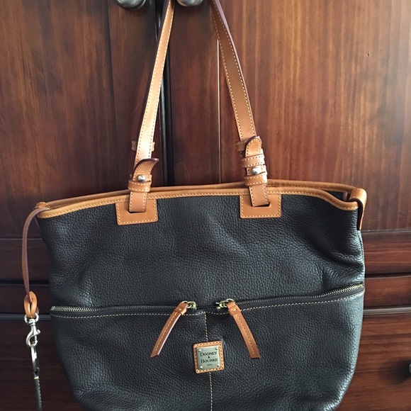 Authentic dark brown Dooney & Bourke - Picture 4 of 4