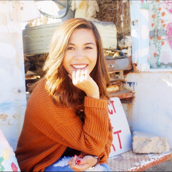 Meet Your Posher - Picture 1 of 2