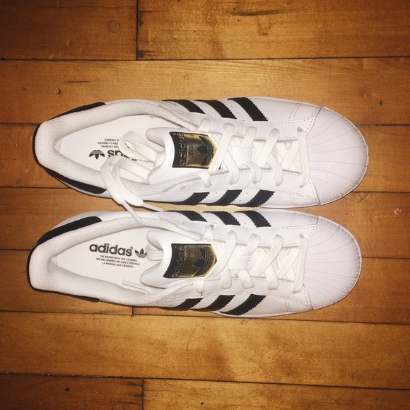 Adidas Superstar Sneakers