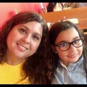 Meet your Posher, Mirta