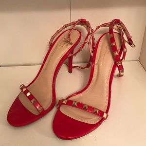 Rivet heels strap red