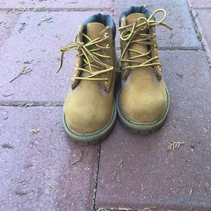 Toddler timberland boots size 7