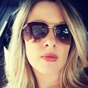 Meet your Posher, Elizabeth