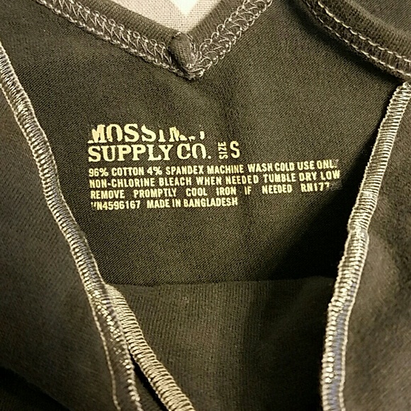 Cute gray tank top with silver threading - Picture 4 of 4