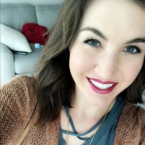 Meet your Posher, Ariel