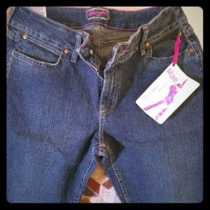 NWT Wrangler Mae jeans
