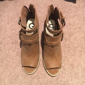 Guess heels