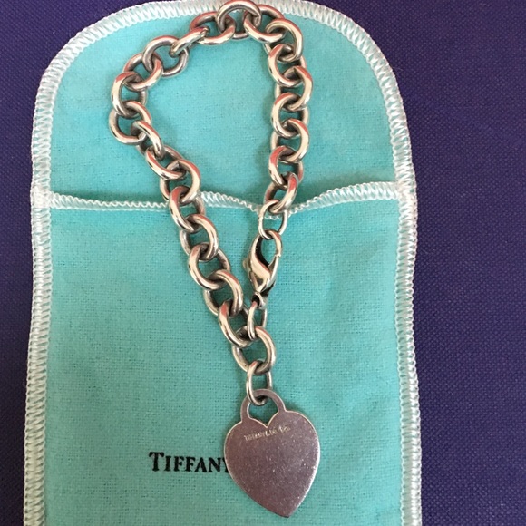 Tiffany & Co. Jewelry - 🔴Authentic Tiffany & Co Heart Bracelet 🔴 Tiffany & Co. Jewelry - 🔴Authentic Tiffany & Co Heart Bracelet 🔴
