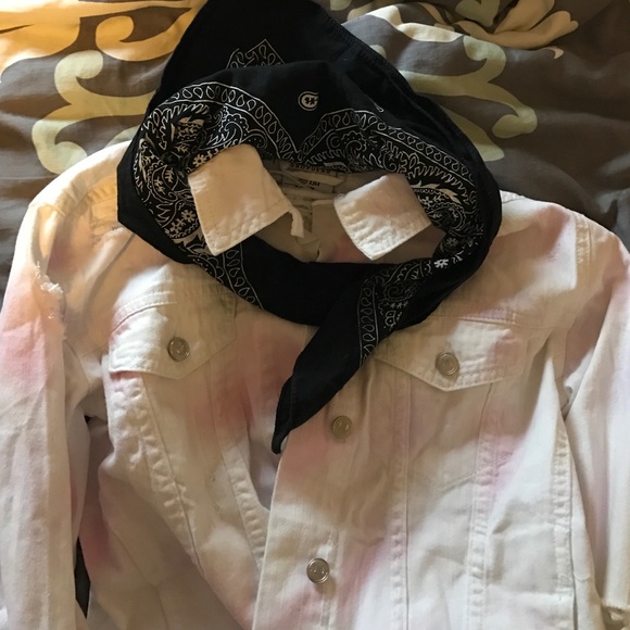 Brandy Melville Accessories - Brandy black neck bandana wrap 💜 Brandy Melville Accessories - Brandy black neck bandana wrap 💜