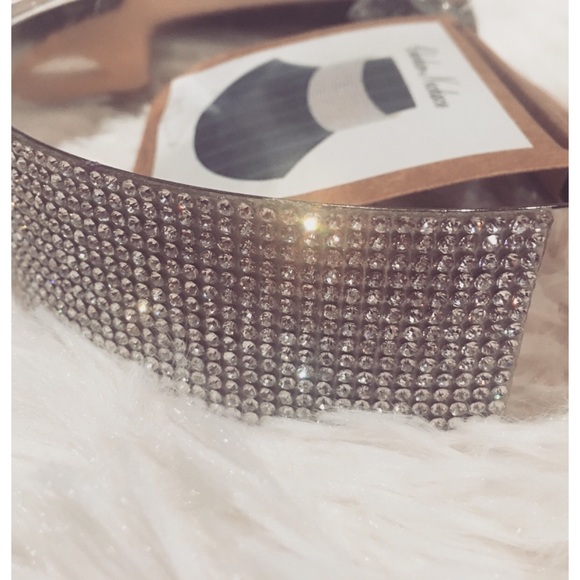 🎉🎉 RESTOCKED! Blinged out sexy diamond choker. - Picture 3 of 7