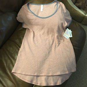 BNWT Lularoe Classic Tee