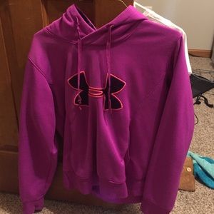 Under Armour sweatshirt