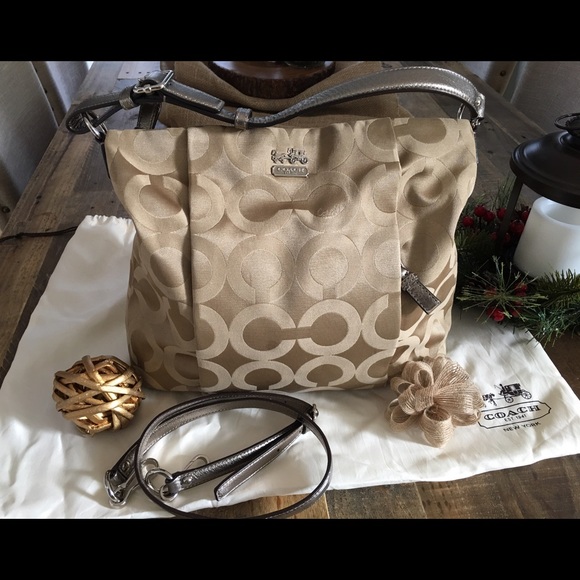 SOLD🎉Coach Exclusive Gold/Champagne Hobo - Picture 1 of 4