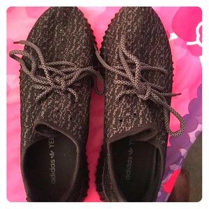 WOMEN'S SIZE 10 Pirate Black Yeezy Boost 350