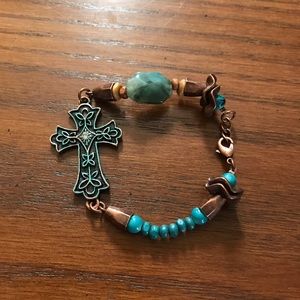 ⭐️FREE w/ PURCHASE⭐️ Cross bracelet