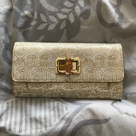 Gold wallet with bamboo turn clasp