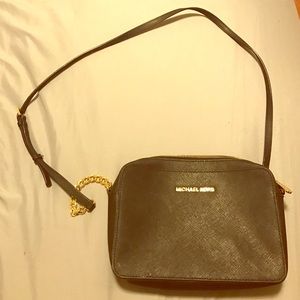 Michael kors cross body