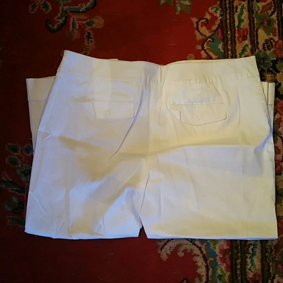 NY & Co White Sailor Button Waist White Capri 14 - Picture 3 of 4