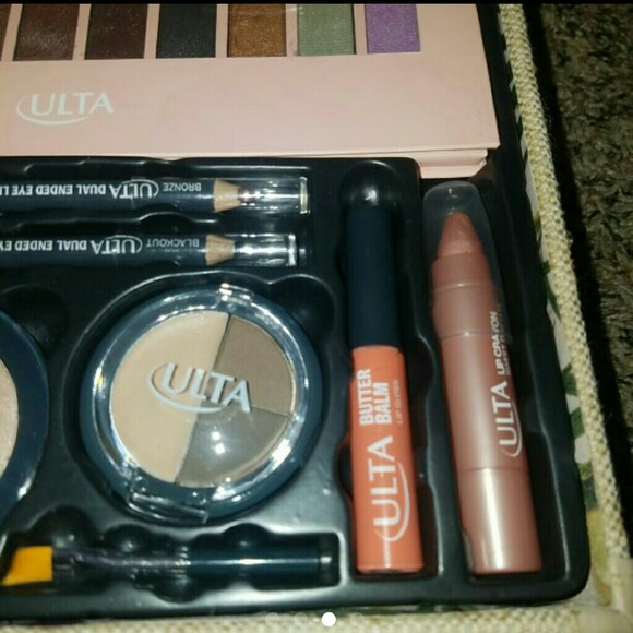 NEW ULTA MAKEUP KIT - Picture 3 of 4