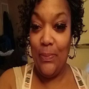 Meet your Posher, Anise