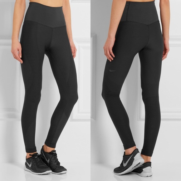 NWT 70.00 WOMEN'S NIKE EPIC RUN TIGHT CROP LENGTH green print DRI FIT xs m L XL NWT 70.00 WOMEN'S NIKE EPIC RUN TIGHT CROP LENGTH green print DRI FIT xs m L XL