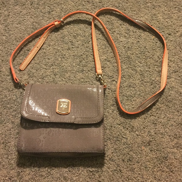 Guess small cross body bag - Picture 1 of 4
