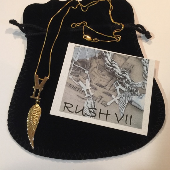 Stunning 18k gold plated angel wing necklace💗💕 - Picture 2 of 3