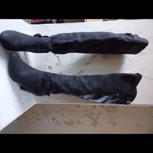 Like New shoes from Just Fab size 9