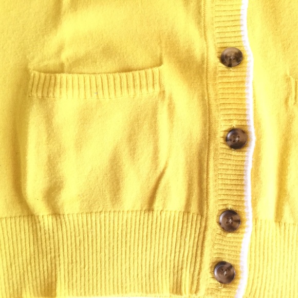 📣 V-Neck Cardigan 📣 - Picture 4 of 5