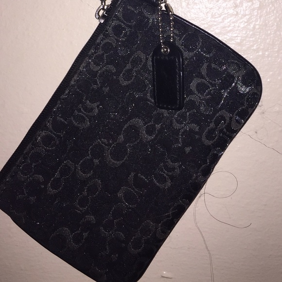 Coach. Wristlet.
