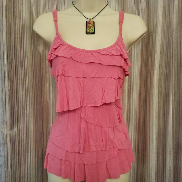 🕊GUESS PINK RUFFLE TANK - Picture 2 of 3