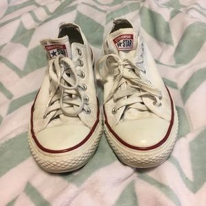 Low top white converse