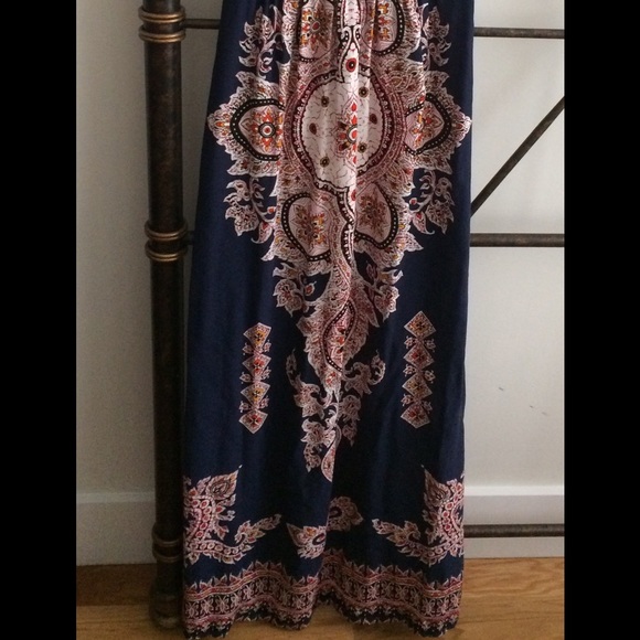 Angie Print Medallion Maxi Dress - Picture 3 of 4
