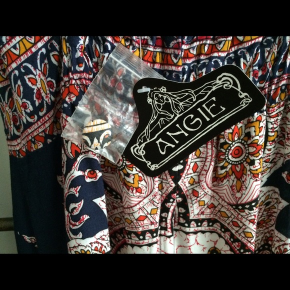 Angie Print Medallion Maxi Dress - Picture 4 of 4