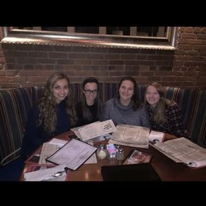 Meet your Posher, Nicole