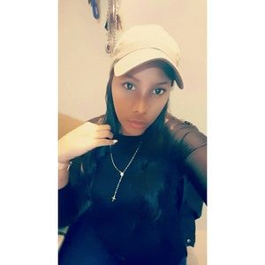 Meet your Posher, Julissa