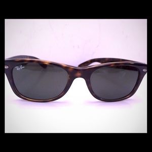 Authentic Ray Ban Wayfarer Demi Tortoise- RB2132