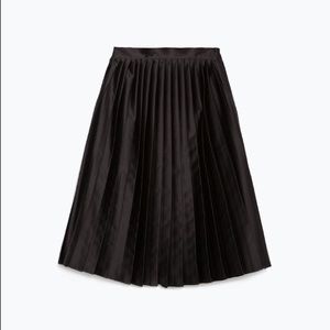 Zara Woman Mid Length Box Pleat Skirt