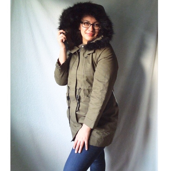 Boutique Jackets & Blazers - ❤LOWEST❤Thick Olive Green Parka