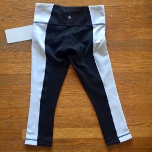 Lululemon crops sz4