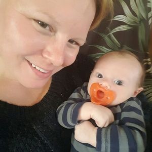 Meet your Posher, Loni