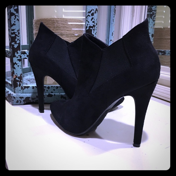 Heart in D Black Suede Ankle Boots