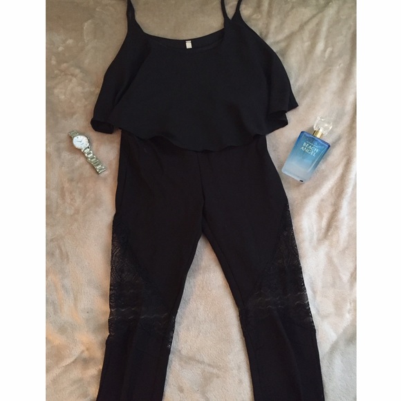 High waisted leggings with lace at knee