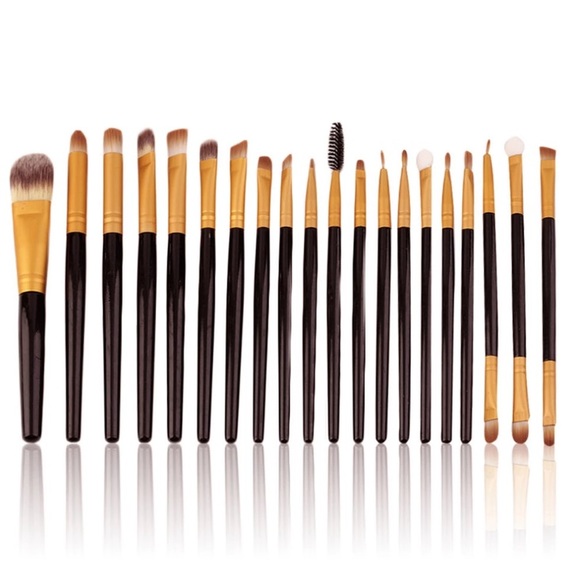 20 Piece Professional Makeup Brush Set - Picture 2 of 2