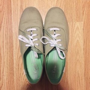 Keds canvas sneakers olive women's 8.5