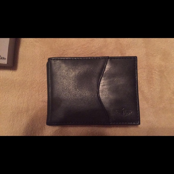 🔵MUST GO🔵Dockers slim leather wallet - Picture 2 of 4