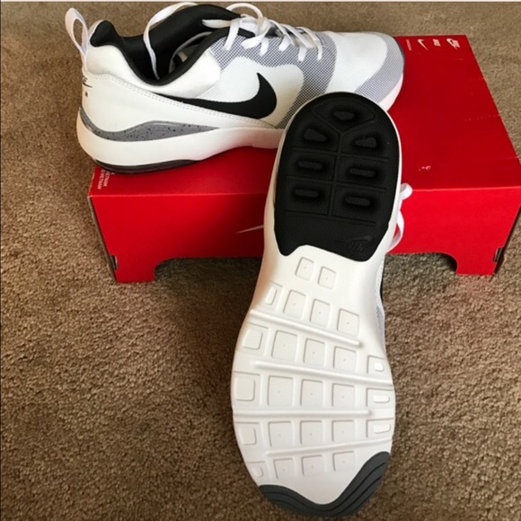 NEW Women's Nike Air Max Siren - Picture 2 of 3