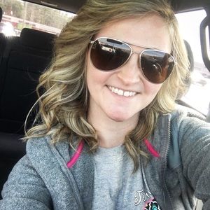 Meet your Posher, Kelsey