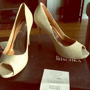 Badgley Mischka Ponderosa Metallic Peep Toe