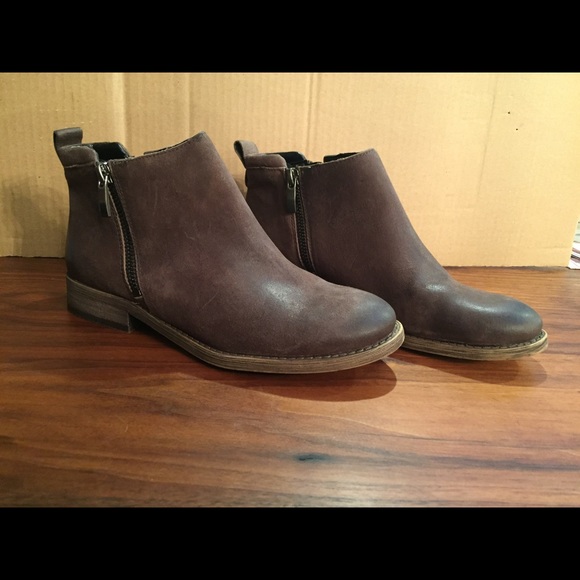 Franco Sarto ankle booties